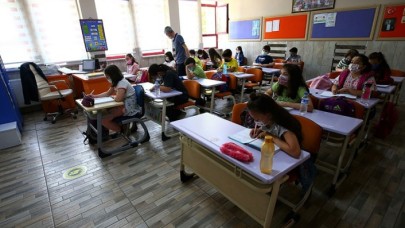 Milli Eğitim Bakanı Özer'den yüz yüze eğitimle ilgili flaş açıklama!