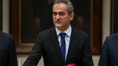 Okullarla ve öğretmenlerle ilgili çok önemli karar: Milli Eğitim Bakanı Mahmut Özer açıkladı