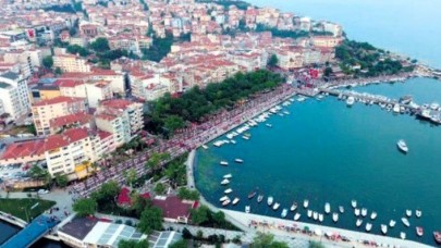 Prof. Dr. Tüysüz,  '7'den büyük depremin zamanı geldi' dedi,  fay hattının geçtiği illeri ve ilçeleri tek tek sıraladı: 24 il,  110 ilçe! 