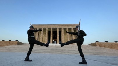 Rasattepe'nin 68 yıllık ev sahibi Anıtkabir: Aslanlı Yol'un anlamlı özelliği