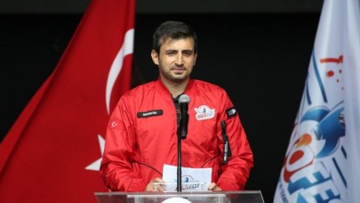 Selçuk Bayraktar'dan "Özdemir Bayraktar Milli Teknoloji Burs Programı" çağrısı