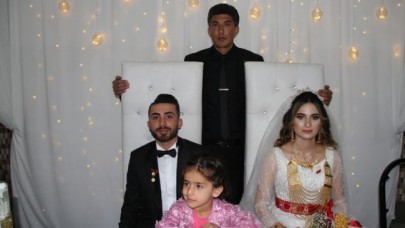 Silopi'de Evtoşi Gerdan Aşireti'nin düğünü: Mizgin Işık ve Savaş Işık evlendi,  bakın kaç liralık altın takıldı?