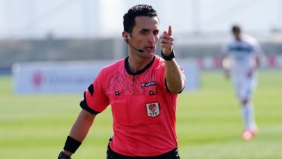 Süper Lig'de 12. hafta hakemleri açıklandı: Beşiktaş-Trabzonsor maçına sürpriz hakem