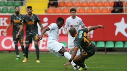 Alanyaspor-Sivasspor maçında inanılmaz olay!
