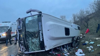 Amasya'da otobüs devrildi: 27 yaralı