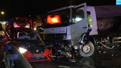 Antalya'da korkunç kaza: Mustafa Uysal öldü,  Berfin Özek,  Huriye Kaplan,  Samet Kaplan ve Zeynep Kaplan yaralı