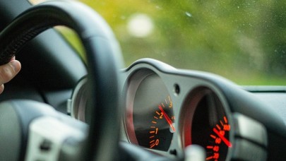 Aracının kilometresini düşürüp satan kişi hakkında hapis istemi