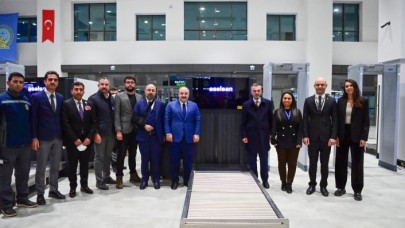 Bakan Varank'tan "yerli x-Ray cihazı" için ASELSAN'a tebrik