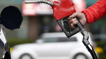 Benzin ve motorine bu gece yarısından itibaren büyük zam!