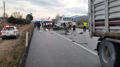 Burdur-Antalya karayolunda korkunç kaza: İbrahim Alan,  Doğan Alan,  Asım Karakoç ve Süleyman Yumuk öldü