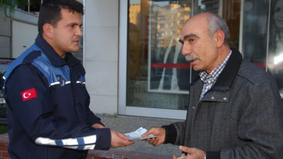 Dürüstlüğüyle haberlere çıkmıştı: O zabıtanın yaptıkları herkesi şoke etti