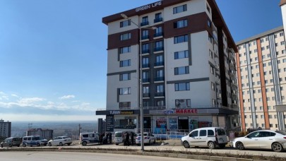 Düzce'de 6. kattaki evin penceresinden düşen Fatma Karacaoğlu öldü