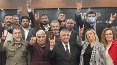 İYİ Parti'li 14 kişi istifa edip MHP'ye katıldı