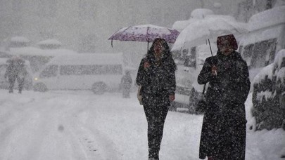 Meteoroloji'den 6 bölge için şiddetli sağanak,  5 il içinse yoğun kar yağışı uyarısı