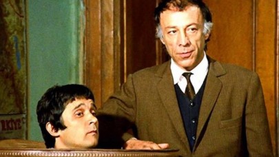 Münir Özkul ve Halit Akçatepe'nin heykellerine tepki yağdı