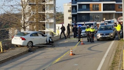 Samsun'da kaldırıma çıkan otomobil çarptı: Hayriye Soylu öldü,  torunu Ecin Hicra Elzeren ağır yaralı