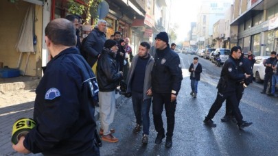 Şanlıurfa'da oyuncak tabancalı üniversite mezunu Nihat Açıkgöz'ü soymak istediği kuyumcu Muhammet Yıldırım vurdu!