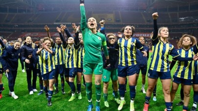 Tarihi maçta tarihi fark! Fenerbahçe,  Galatasaray'a gol yağdırdı: Maçtan sonra Erol Bilecik'ten tepki çeken sözler
