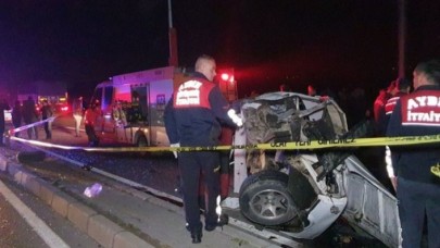 Aydın'da feci kaza: Dolunay Yıldırım ve Nuri Çetin öldü,  Ferhat Çetin,  Kader Işıl Demir,  Buse Akar ağır yaralı