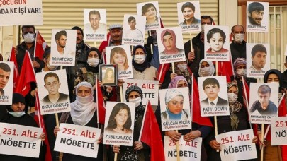 Diyarbakır annelerinin çağrısı PKK’lıları kokuttu: Örgüt içinde ‘iletişim’ yasağı geldi!