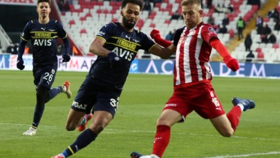 Fenerbahçe Sivas'ta önce oynadı,  sonra dondu kaldı!