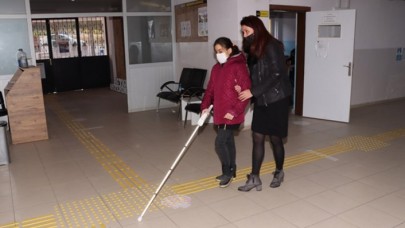 Görme engelli piyanist İrem'e en güzel karne hediyesi