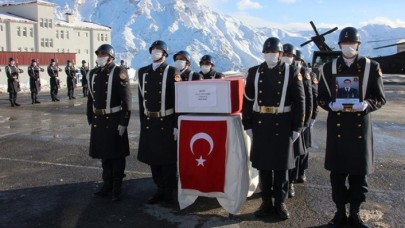 Hakkari'de şehit olan asker için tören düzenlendi!