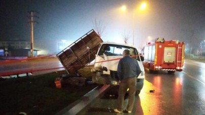 İnegöl'de direğe çarpan kamyonetin sürücüsü Fatih Pekacar öldü