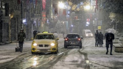 İstanbul'da kar yağışı nedeniyle flaş karar: Trafiğe çıkmaları yasaklandı