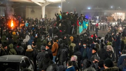 Kazakistan'ın yardım çağrısı sonrası Rusya'dan skandal istekler