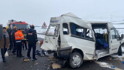Niğde'de korkunç kaza: Beyaz Etfal,  Mert Etfal,  Ahmet Bircan öldü