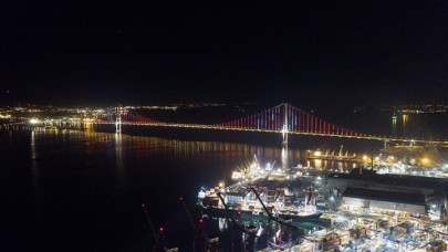 Osmangazi Köprüsü'nden yılbaşı gecesi geçiş yapanlara güzel haber !