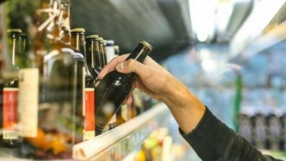 Sigara ve alkollü içkilere vergi zammı geldi