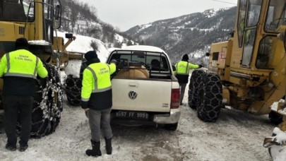 Sinop’ta sağlık ekiplerinin zorlu kar mesaisi