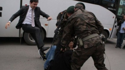 Soma'da madenciyi tekmeleyen Yusuf Yerkel'in atamasına tepkiler dinmiyor: Almanya Dışişleri Bakanlığı’ndan açıklama