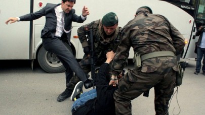 Soma'da madenciyi tekmeleyen Yusuf Yerkel'in yeni görevi şaşırttı: Maaşı dudak uçuklatıyor!