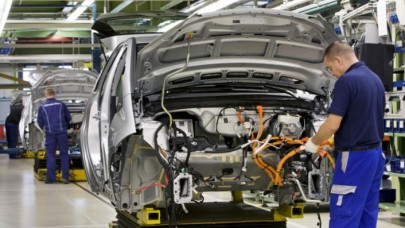 Türkiye'nin önde gelen otomotiv devinden flaş karar: Üretime ara veriyor!