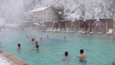 Yalova'daki şifalı kaplıcalar geçen yıl yarım milyon turist ağırladı