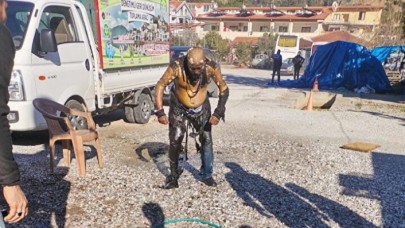 Zabıta ekipleriyle tartışıp kendini ateşe veren seyyar kömürcü Süleyman Ekici hayatını kaybetti