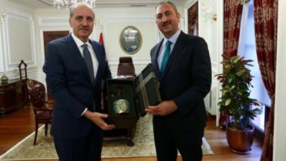 Abdulhamit Gül'ün istifası sonrası gözlerin çevrildiği Numan Kurtulmuş sessizliğini bozdu