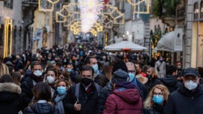 Açık havada maske zorunluluğu kaldırılacak,  65 yaş üstü için yeni uygulamalar geliyor