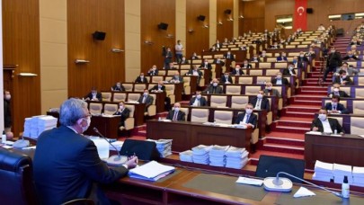 Ankara Belediye meclisinde işçi hakkını savunan meclis üyesinin sesi kesildi!