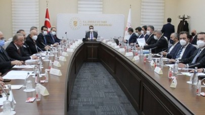 Bakan Dönmez,  elektrik dağıtım şirketleriyle görüştü: Flaş açıklamalar