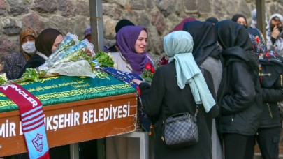 Büyük acı: Konya'daki kazada ölen Nazan Uysal,  Yasemin Özkan,  Büşra Nur Kaçan ve Mehmet Alçık son yolculuklarına uğurlandı