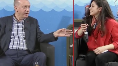 Gençlerle buluşan Cumhurbaşkanı Erdoğan,  yanındaki genç kızın kim olduğunu öğrenince şaşkınlığını gizleyemedi