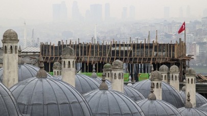İBB,  İlim Yayma Vakfı'nın Süleymaniye'deki yurt inşaatını mühürledi