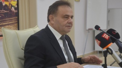 İçişleri Bakanlığı,  CHP'li Bilecik Belediye Başkanı Semih Şahin'i görevden uzaklaştırdı