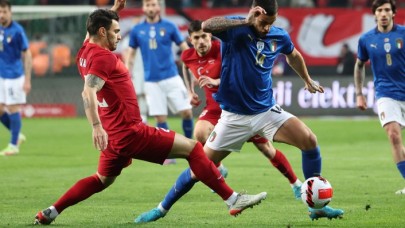 5 gollü maçta İtalya'ya yenildik!