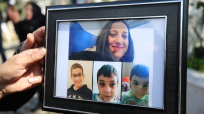 Almanya'da yangında ölen Ebru Turan Sollwedel ve 3 çocuğu Bodrum'da toprağa verildi