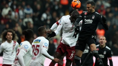 Beşiktaş-Hatayspor: Kar yağışı altında kıran kırana!